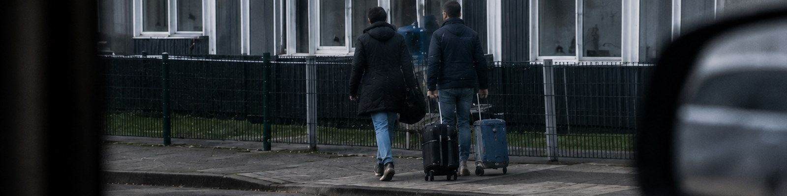 privatdetektiv-ludwigsburg-abreise-am-gebaeude